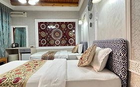 Grand Nodirbek Boutique Hotel